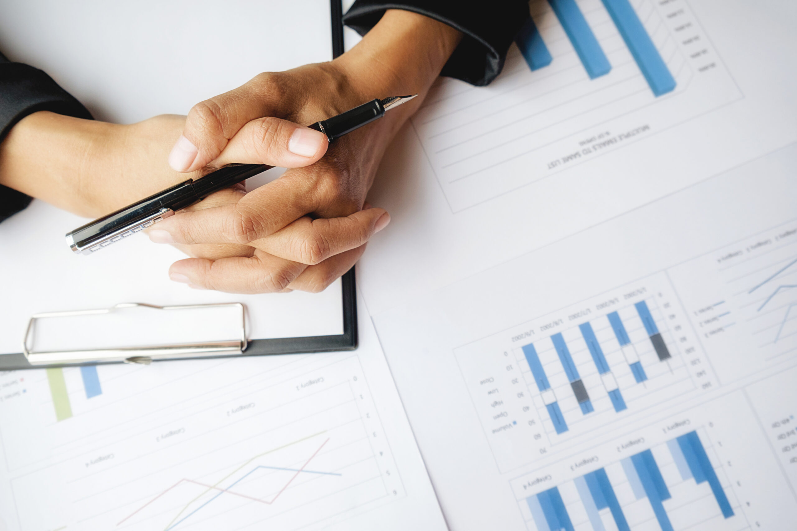 ASESORAMIENTO<br> ENERGÉTICO EN TODO<br>TIPO DE INSTALACIONES